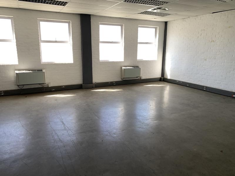 To Let commercial Property for Rent in Paarden Eiland Western Cape